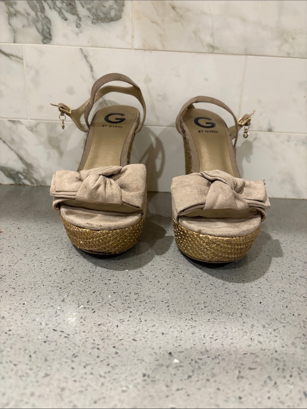 G by Guess Taupe Bow 7.5 Espadrille Platform Sandals fair condition